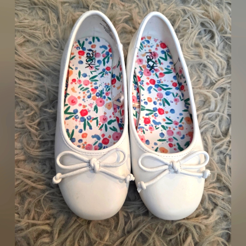 Nordstrom Rack Girls White Ballet Flats with Floral Insole